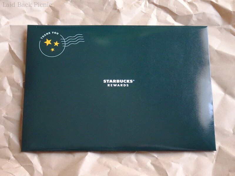 真ん中にSTARBUCKS REWARDSの文字