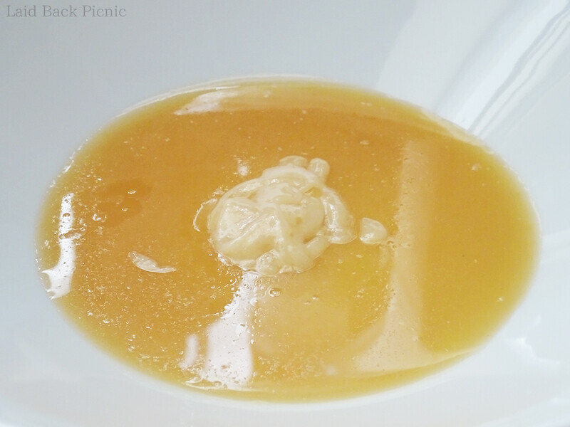 液体スープと油