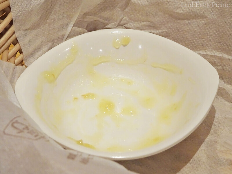 空っぽになったジャムの小皿