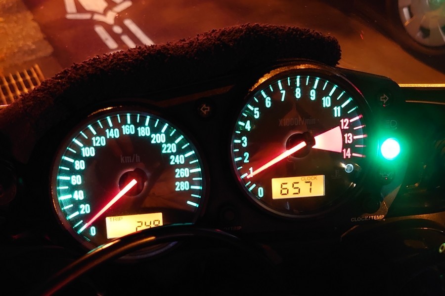 バイクのメーターランプのLED化 - LIBRA::Diary