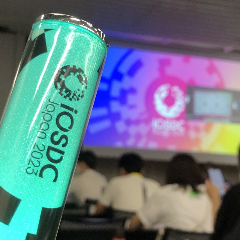 LTでは会場の照明が落とされ、みんなでサイリウムを持ってLTを応援しました