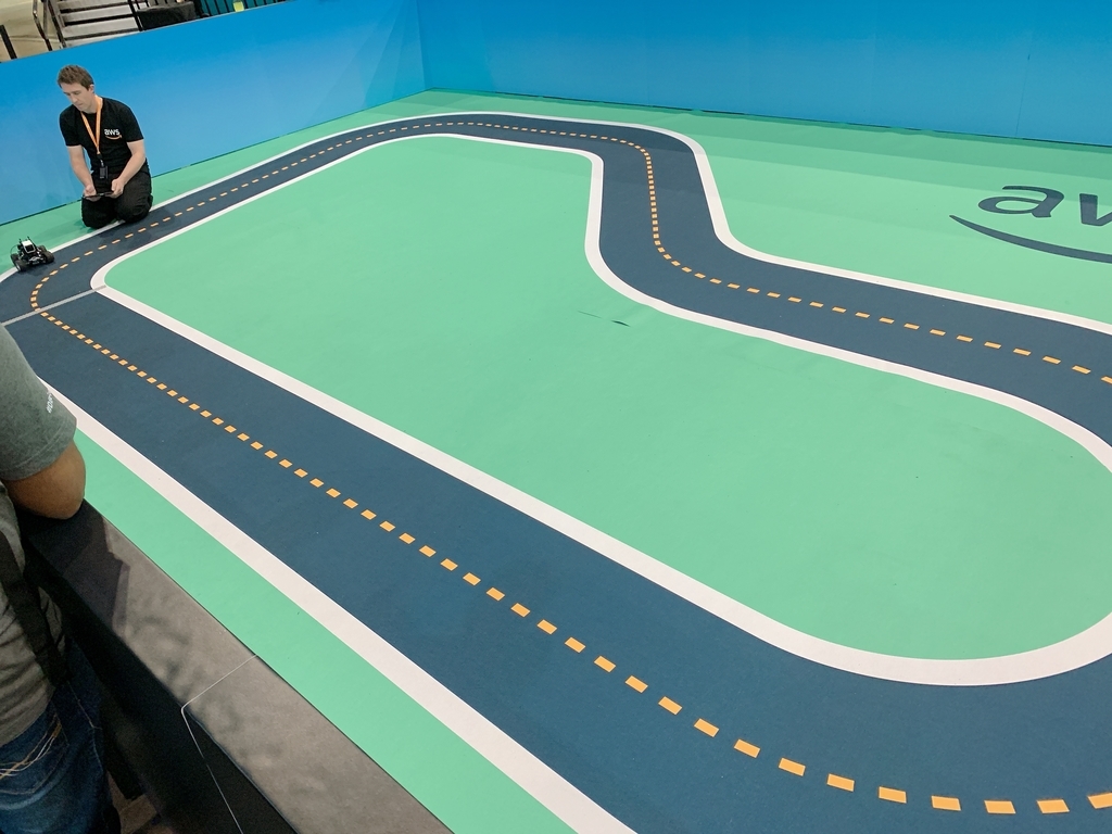 f:id:LIFULL-suzukik:20181130123050j:plain