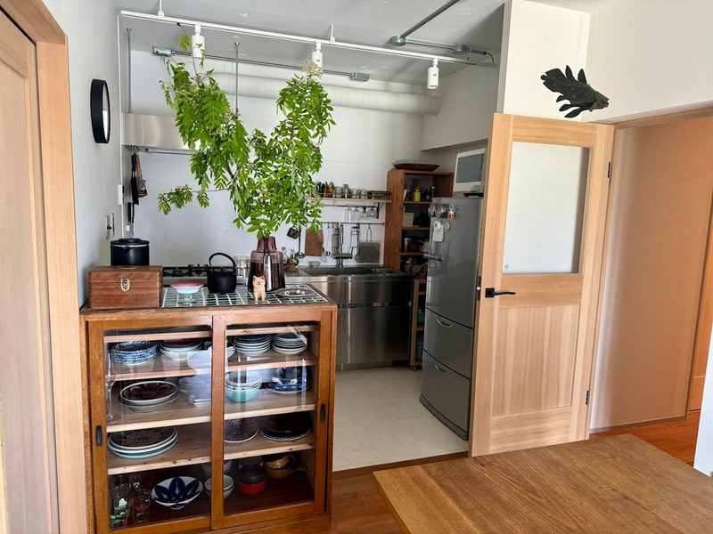 家、居間、書斎、事務室の装飾、財を集めて金の馬の置物