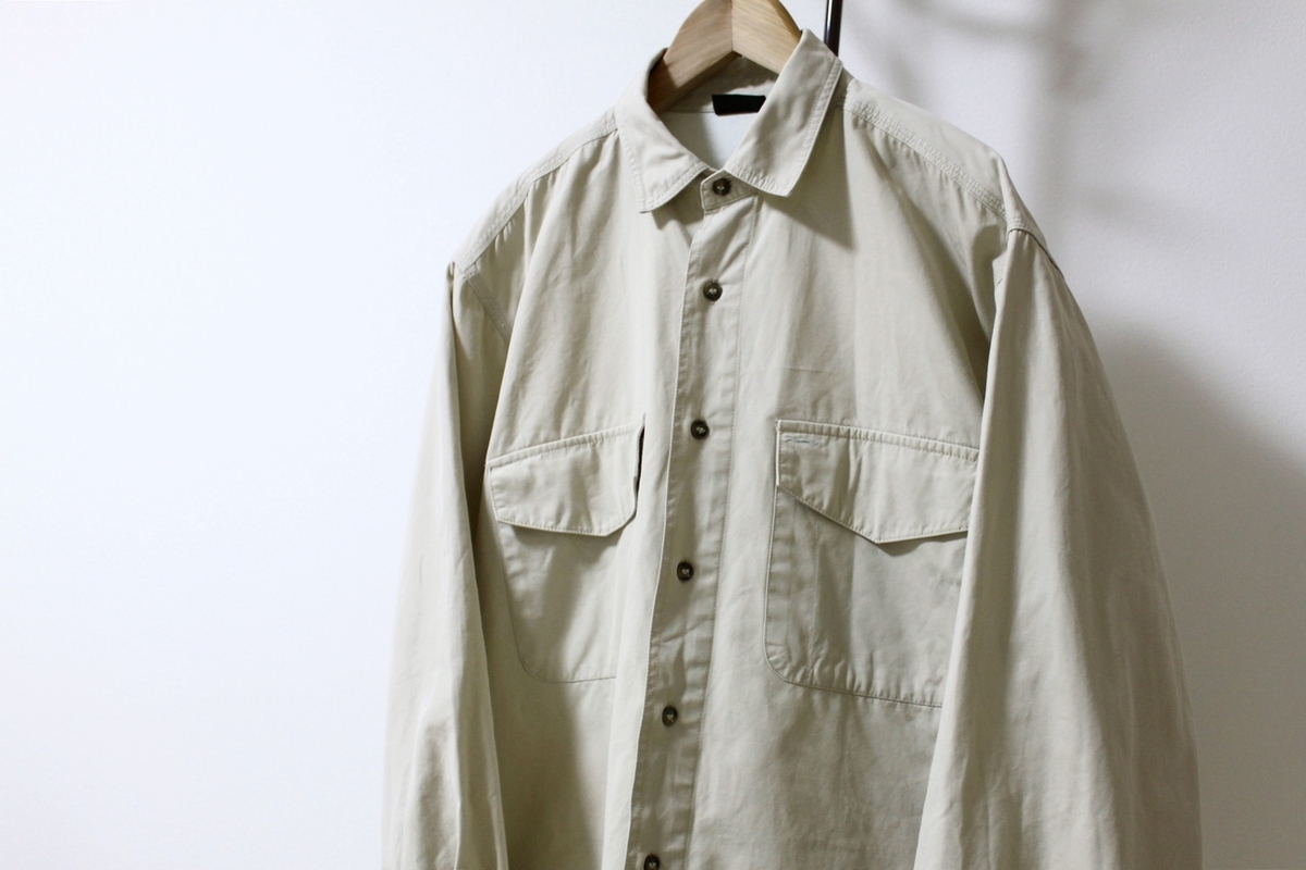 青草の丘に映える古着 | 1990 PATAGONIA COTTON SHIRT made in MACAU