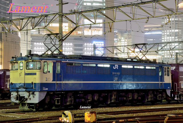 EF65 2000復活国鉄色とEF81300JR貨物更新車(銀) EF65 2000復活国鉄色