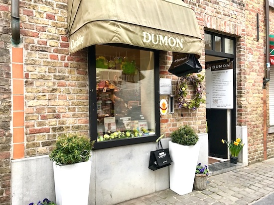 デュモンの店舗の外観