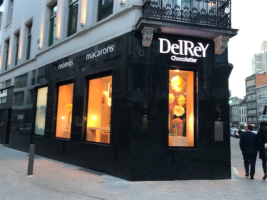 デル・レイの店舗の外観