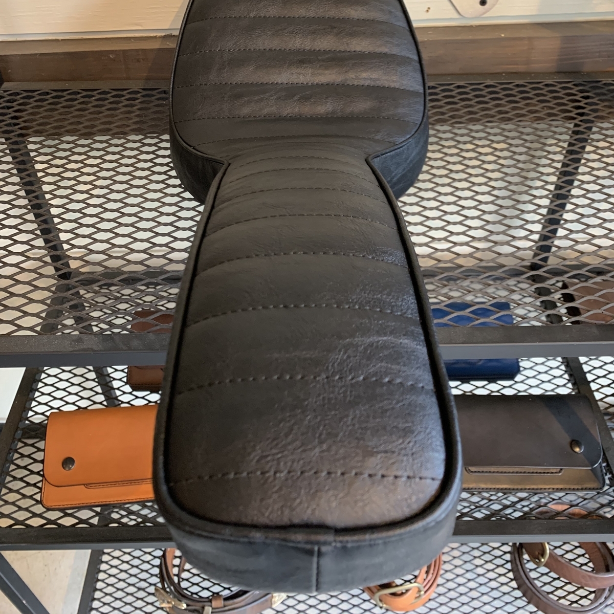 オーダーメイドのカスタムバイクシート - Leather Taku's Blog
