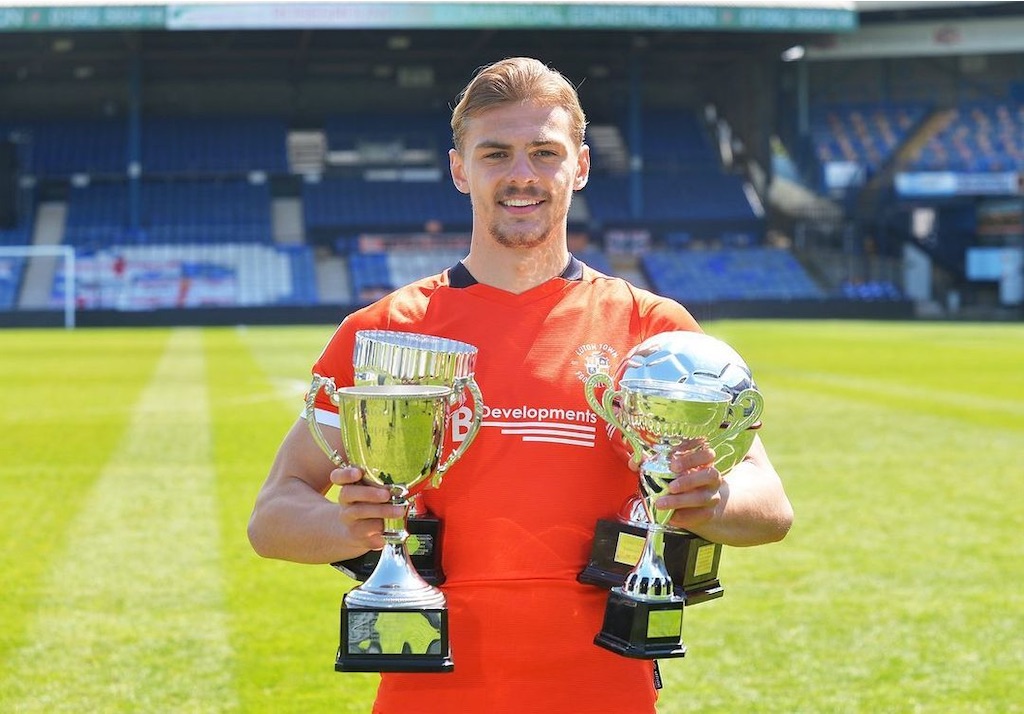 親愛なる新人 デューズバリーホール - レスターブログ