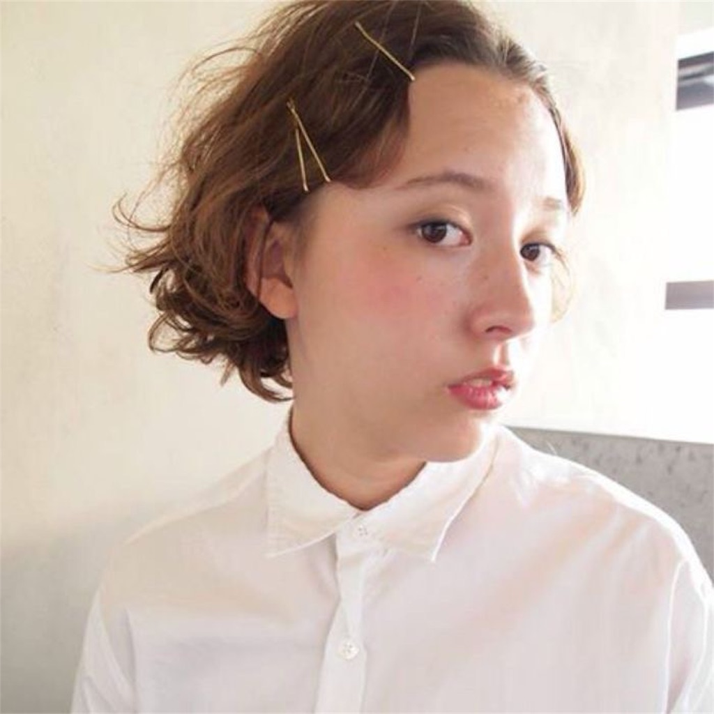 前髪アレンジで雰囲気がらり 高校までは部活一筋 色黒女子だった女子大生が石原さとみに激変 ドライヤーのかけ方から髪の巻き方 おしゃれな結び方までわかりやすく伝授 朝のヘアセットは手ぐしで終了だった美意識ゼロ女子が1ヶ月後にはゆるふわ抜け感ヘアで気