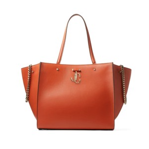 赤いトートバッグ