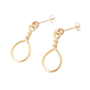 ゴールドのピアス