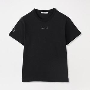 黒いTシャツ