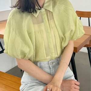 ライムグリーンのシアーシャツ