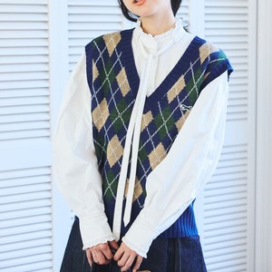 SHIPS　Vネックベスト　平手友梨奈着用　うちの弁護士は手がかかる うちの弁護士は手がかかる 衣装③ 平手友梨奈 ファッションまとめ (服