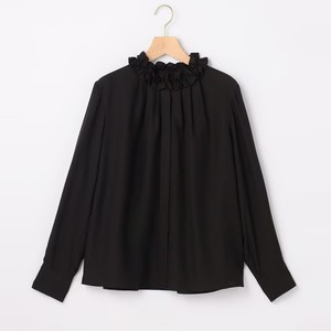 黒いブラウス 黒いブラウス