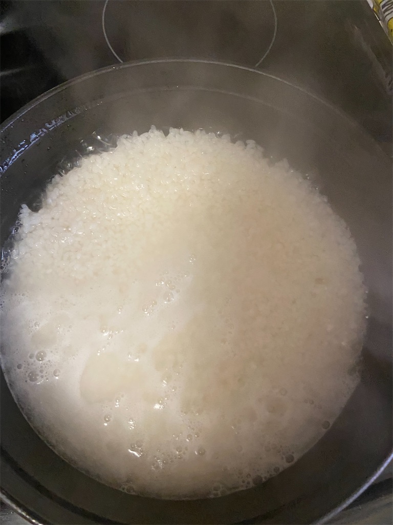 ストウブ】アメリカでラウンド24cmでご飯を炊く。 - 帰国子女を