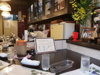 グリル佐久良 店内 カウンター
