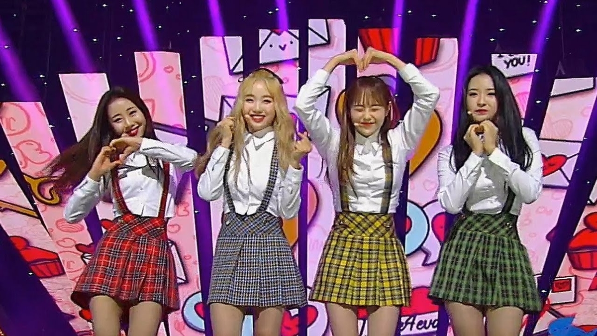 今月の少女 Loona yyxy youth youth by young Loona yyxy - Wikipedia