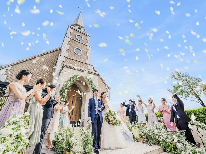 結婚式のフラワーシャワー