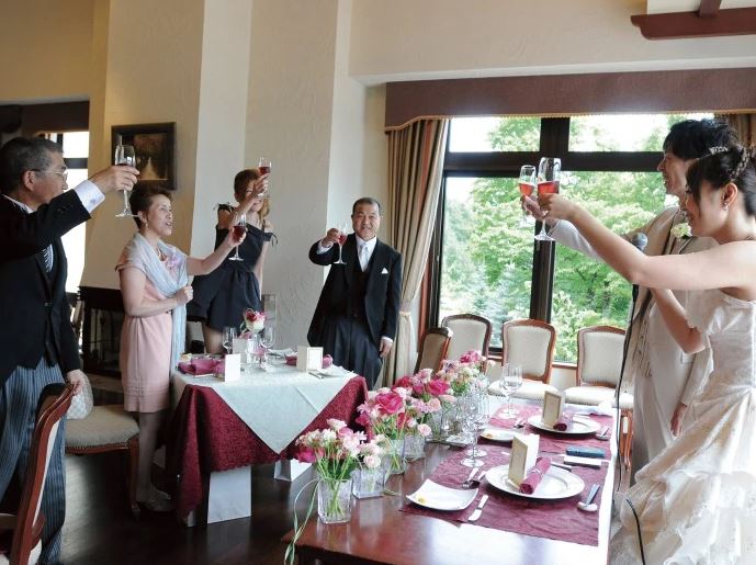 旭川で少人数の結婚式におすすめのブルーミントンヒル