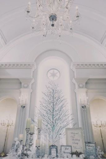 旭川・富良野で少人数の結婚式におすすめの雪の美術館の披露宴会場