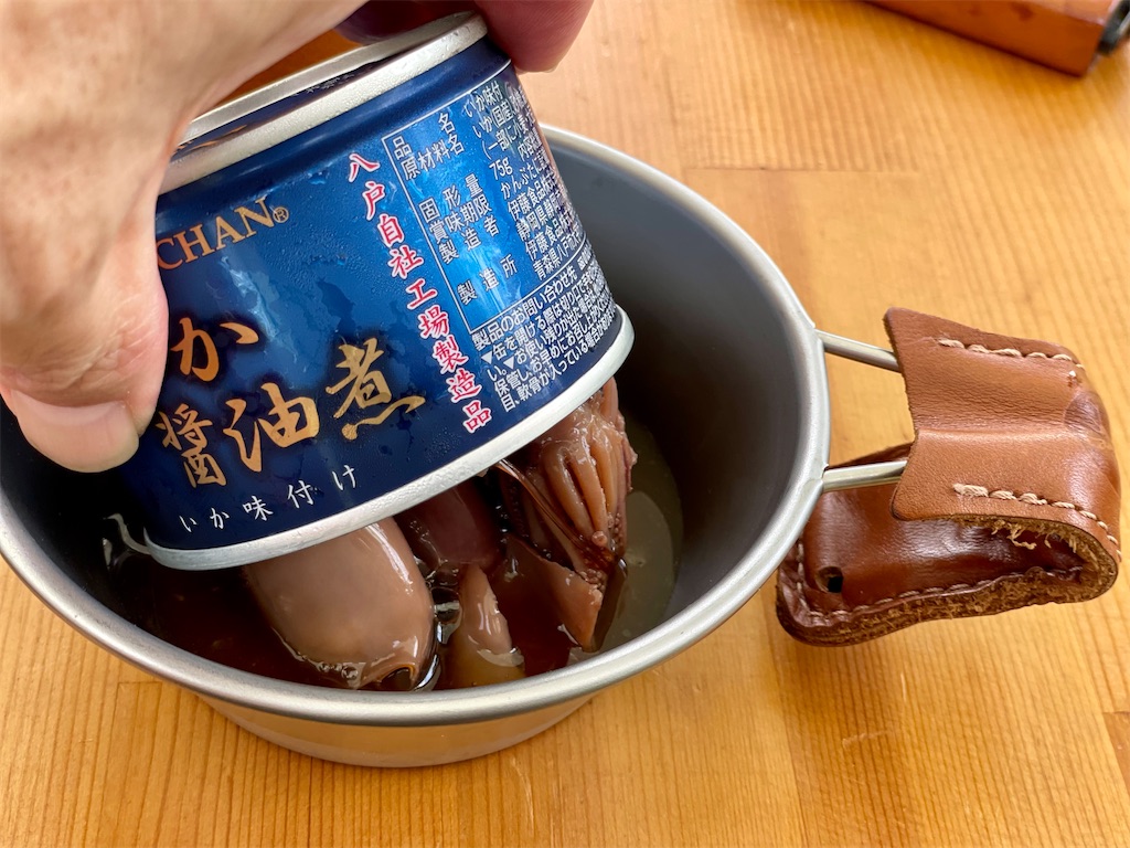 キャンプで缶詰の超簡単な温め方!直火でそのまま温めるのはダメ。 - 選び方ぶろぐ