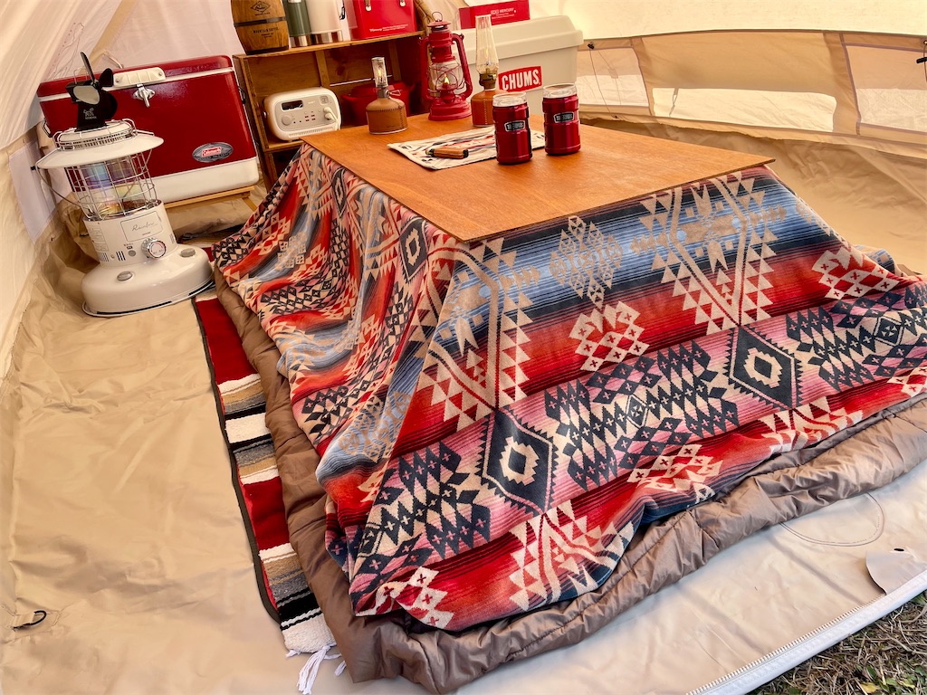 レビュー！キャンプでこたつ！天板の自作方法とロールテーブルを紹介