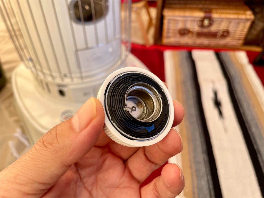 レビュー!キャンプで使う石油ストーブは車で持ち運びしても漏れないの