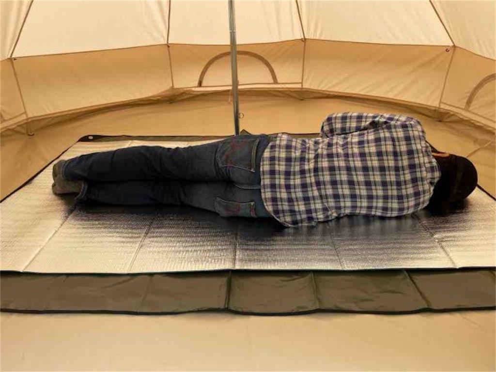 銀マット 特厚 4/6/8/11mm アルミマット アルミ製マット キャンプ マット 保温 災害対策 防水 断熱マット 両面アルミ蒸 銀マット 極厚  8mm キャンプ用 100/120/150/180/200×200cm キャンプシート 保温・防災・防水・断熱 両面蒸着 折り畳み レジャーシート  テント/プール ...