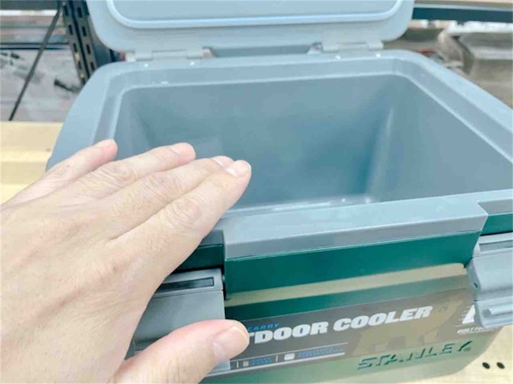 レビュー】スタンレークーラーボックス6.6Lのサイズ感と口コミをブログ