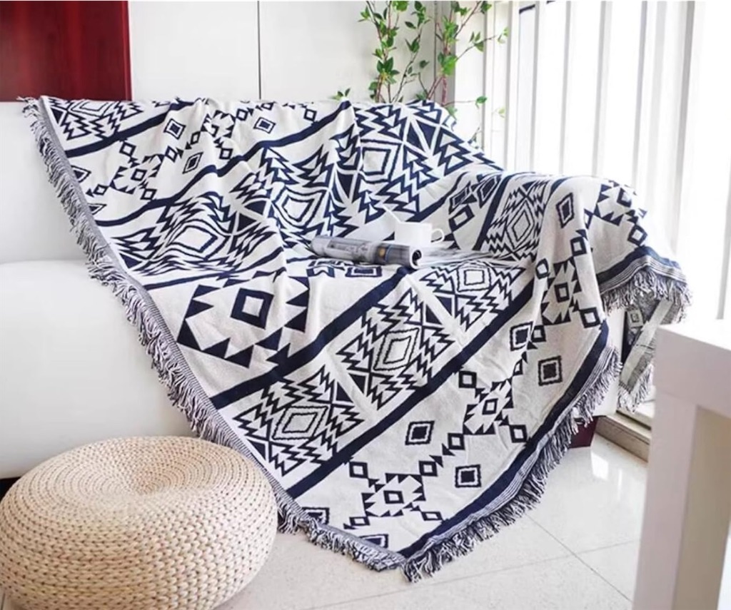 一枚で激変】キャンプのラグ！おしゃれで厚手の大型ラグの魅力 - ERABIKATA