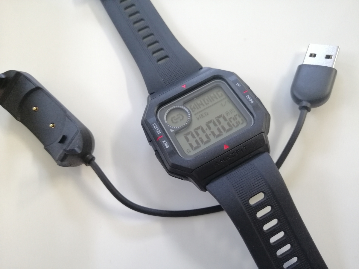 Amazfit Neo レビュー 】G-SHOCK好きにはたまらない！機能を最小限まで 