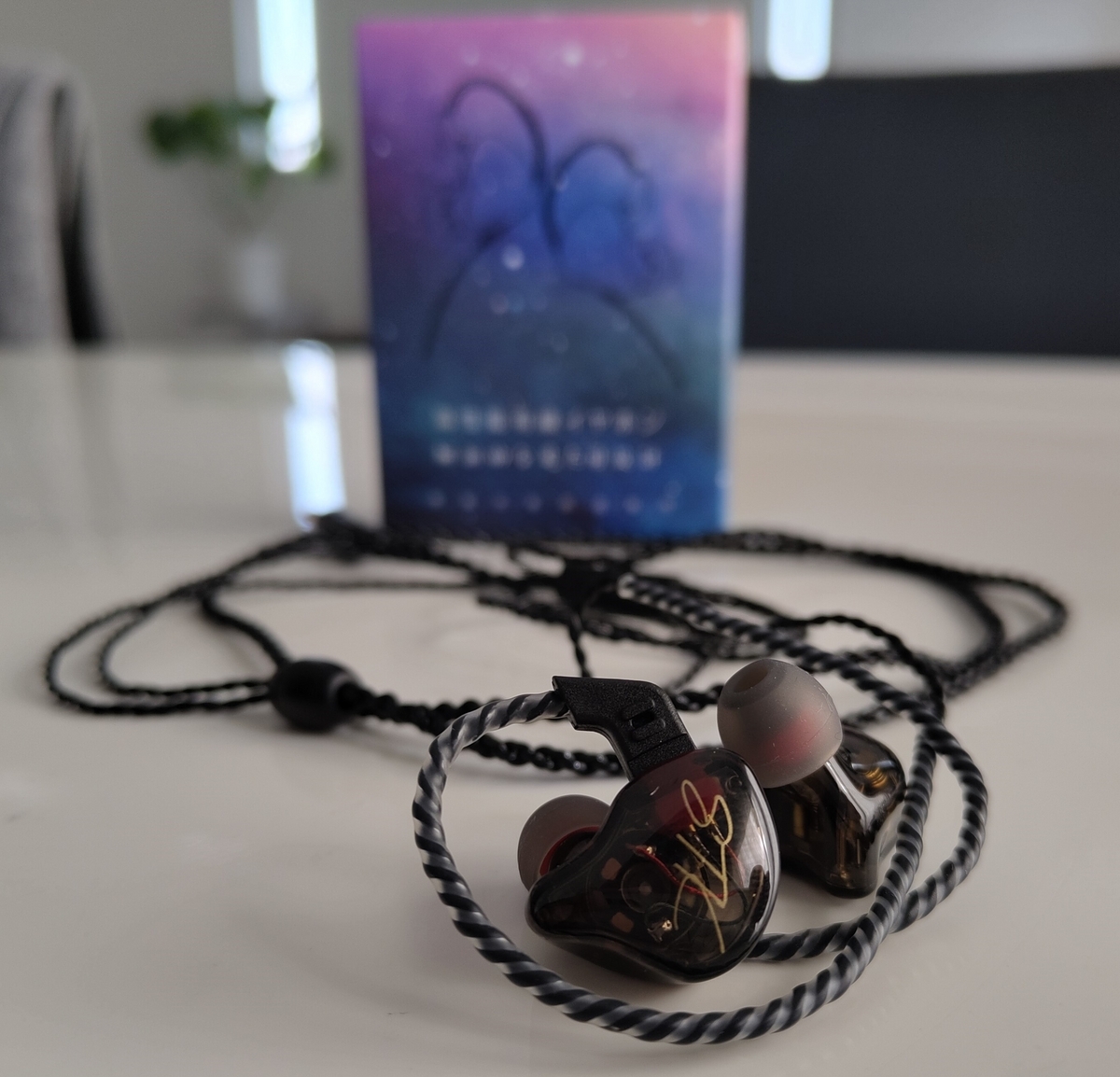 Eynew レビュー 】最新の中華イヤホンを試してみたら驚愕の音質！低