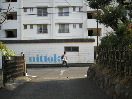 かべ