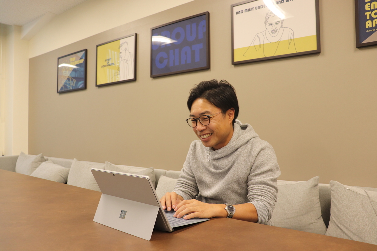 デジタルテクノロジー統括部 デジタルソリューション部 サーバーサイド・インフラエンジニアグループ 海保 雄樹の写真