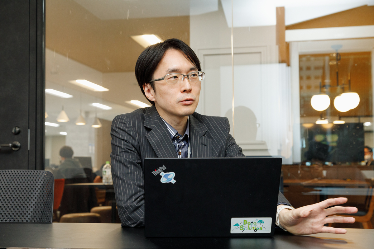 デジタルテクノロジー統括部 デジタルビジネス部 ビジネスグループ リードストラテジスト 平林 正己の写真