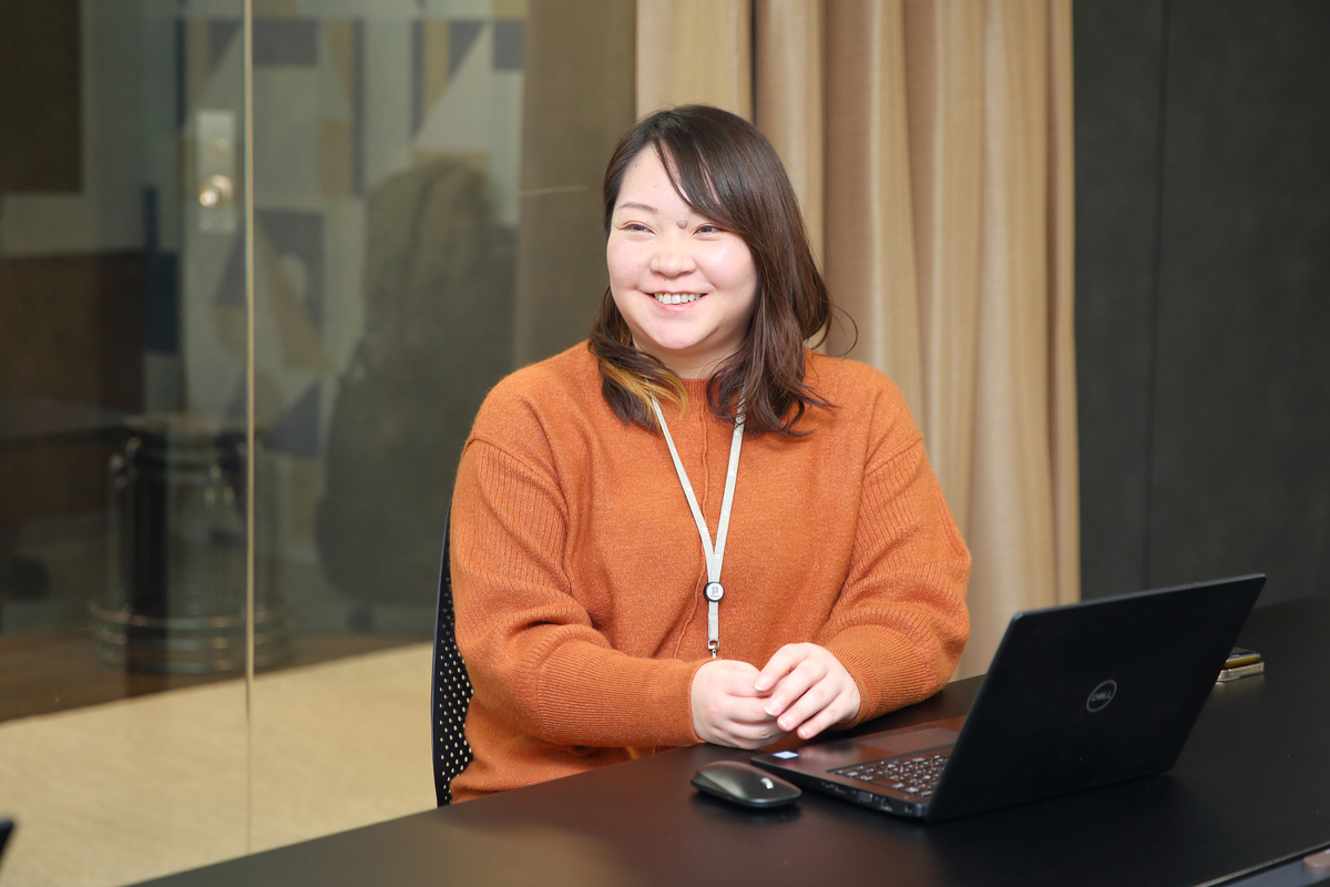 BITA統括部 プロダクト開発部 タレントシェアリング_BITAグループ コンサルタント 中村 友美の写真