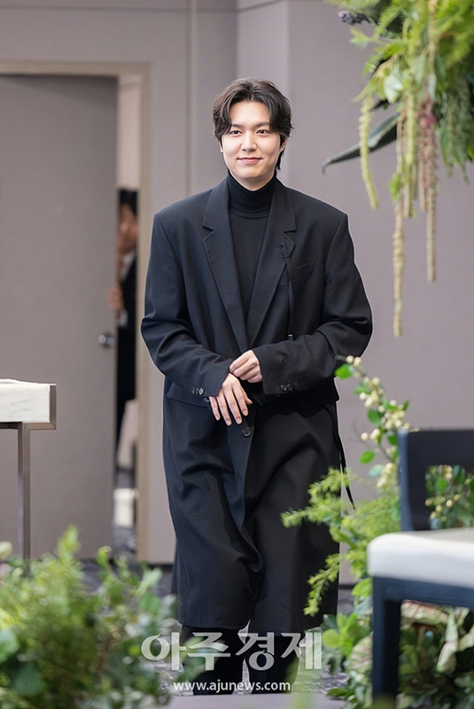 2023-10-26［K-俳優(イ・ミンホ)に会いに”300万ウォンポイント”を使っ