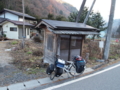 [バス停,野宿] バス停に宿泊