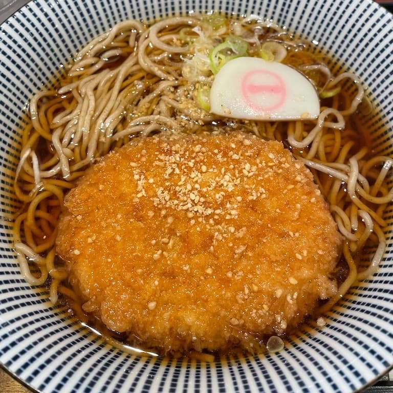 そばいちの里芋コロッケそばの写真