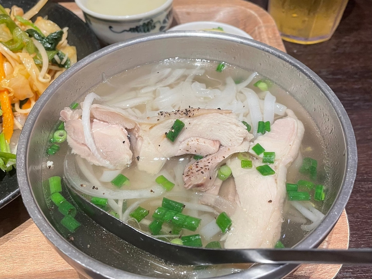 鶏肉のミニフォーの写真