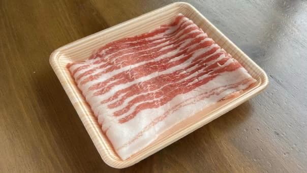 豚バラ肉の食品トレー