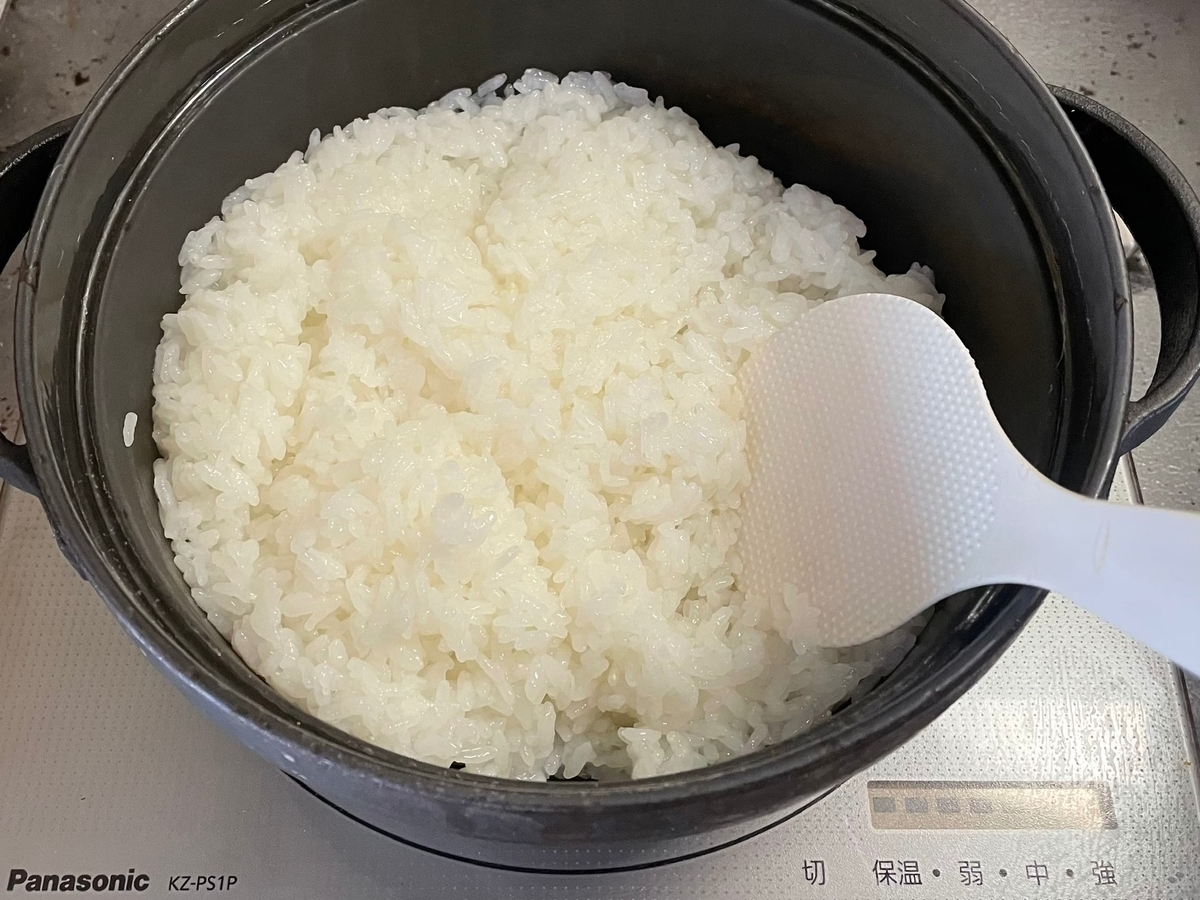 炊き立ての土鍋ご飯の画像