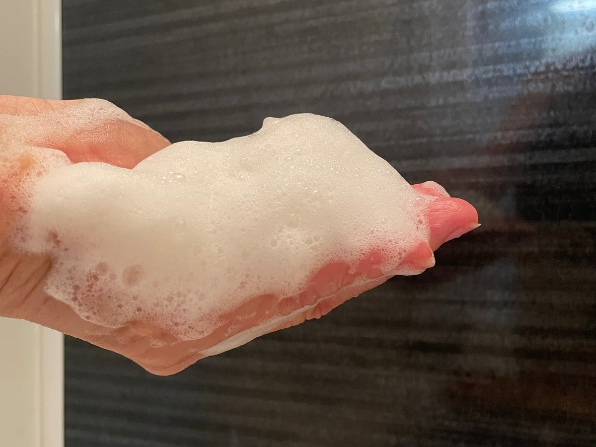 泡だてネットで作った石鹸の泡