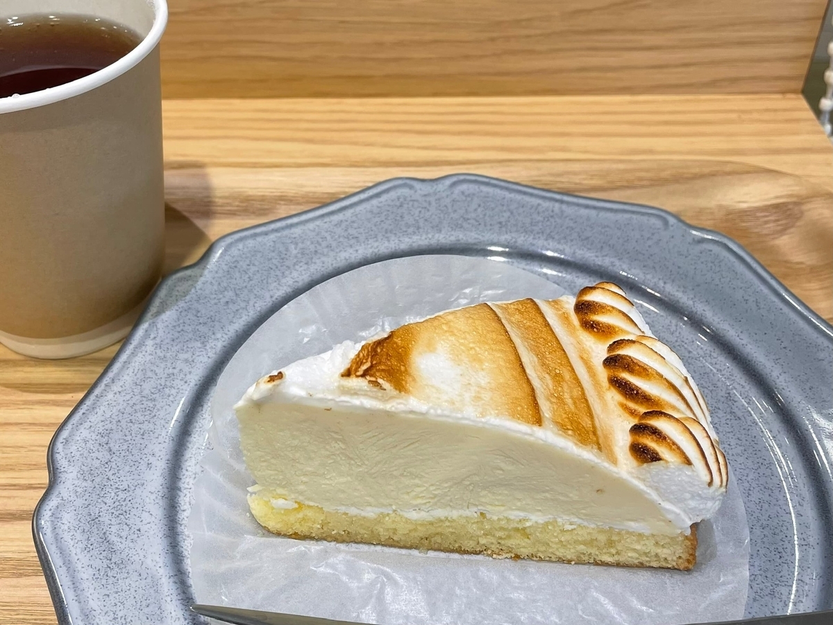 瀬戸内レモンとヨーグルトのズコットケーキの画像