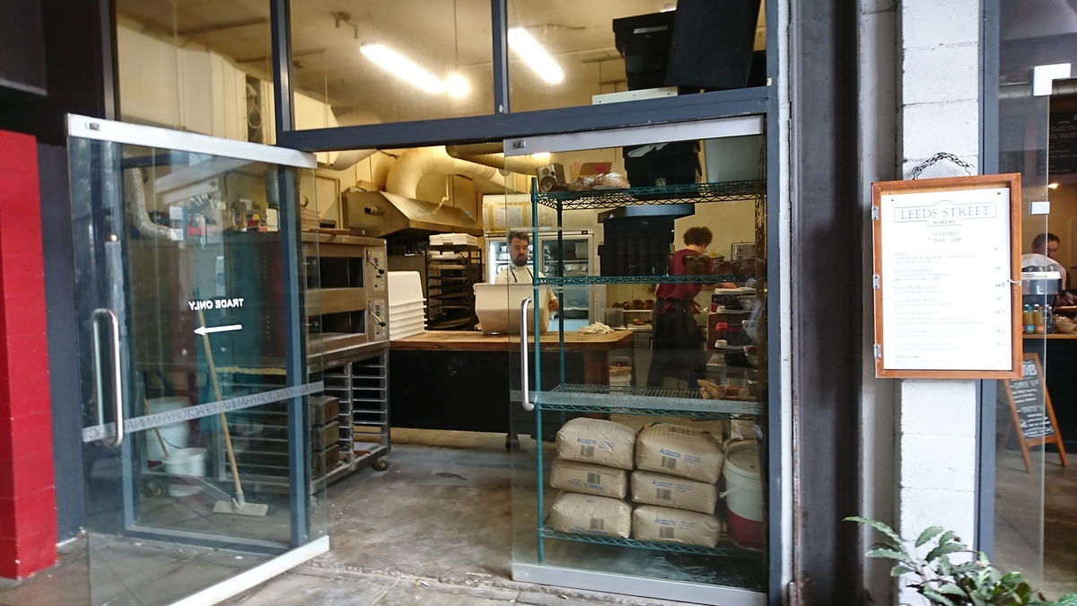 お店に併設されている工房