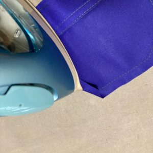 ポケットミシンを芯にアイロン