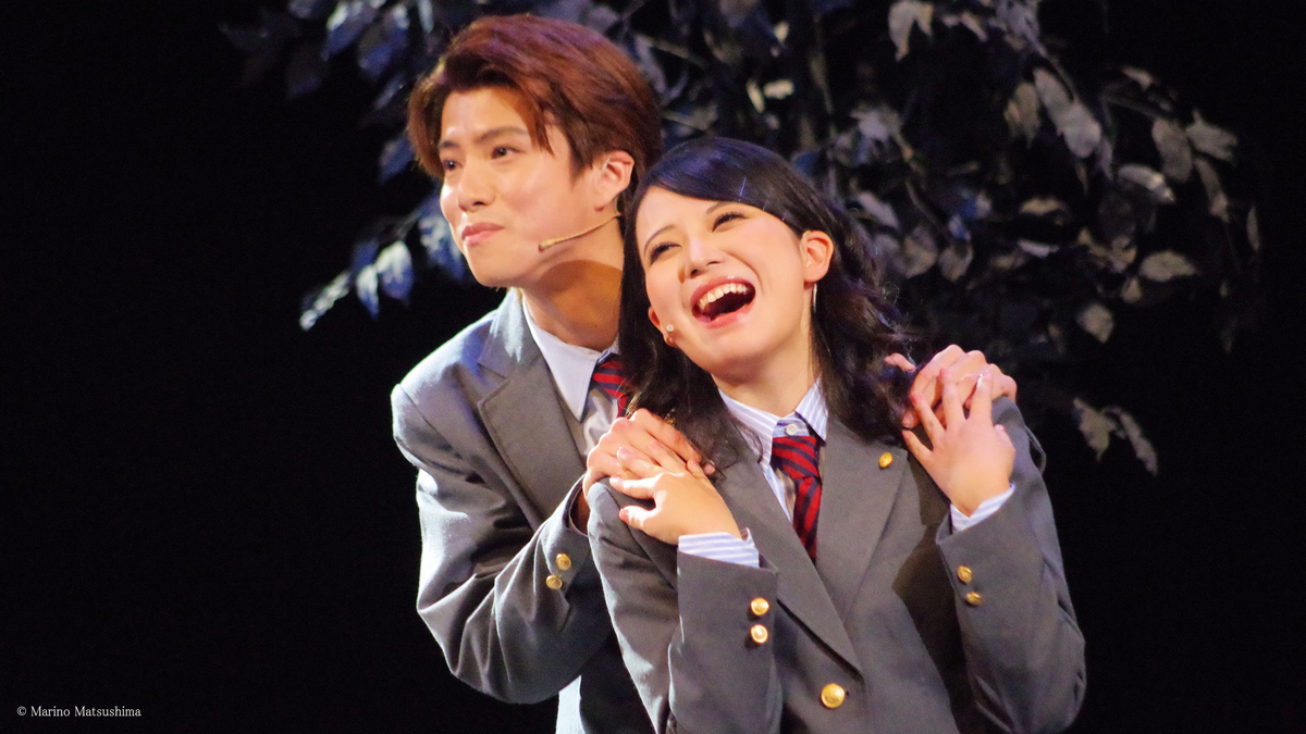 燃ゆる暗闇にて』観劇レポート：純粋な生徒たちが“幸福に生きる世界”に
