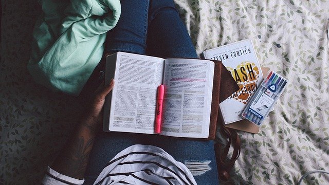 大学の授業中に内職はすべき おすすめのばれないコツも紹介します Murasanの部屋